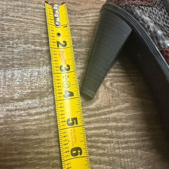 Hispanitas size 40 (9.5) worn once Chic Snakeskin Patterned Heels - Picture 8 of 11